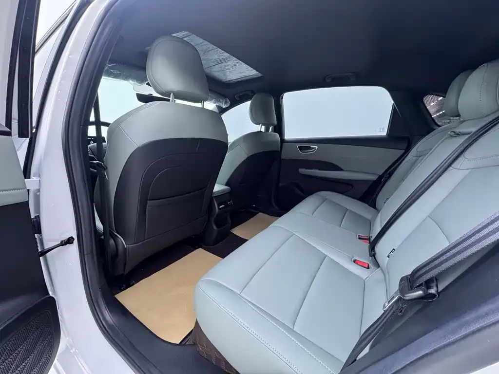 Roewe D6 2025 из CN, фото 5