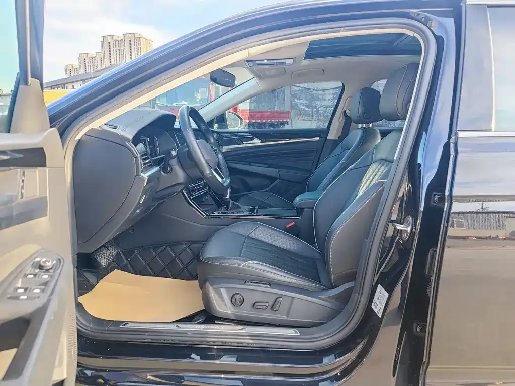 Volkswagen Passat 2022 из CN, фото 8