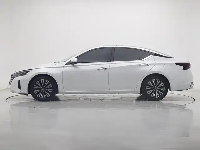 Nissan Teana — фото 2