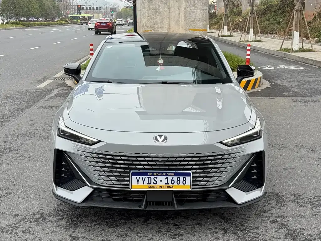 Changan UNI-V 2023 из CN, фото 2