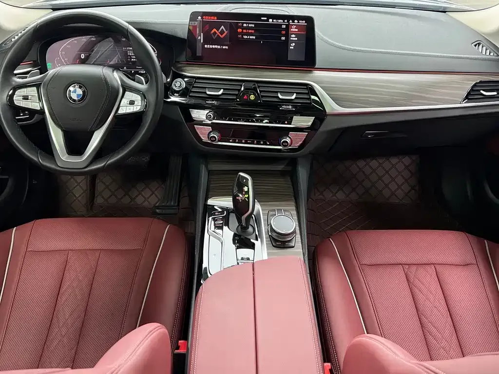 BMW 5 Series — фото 6