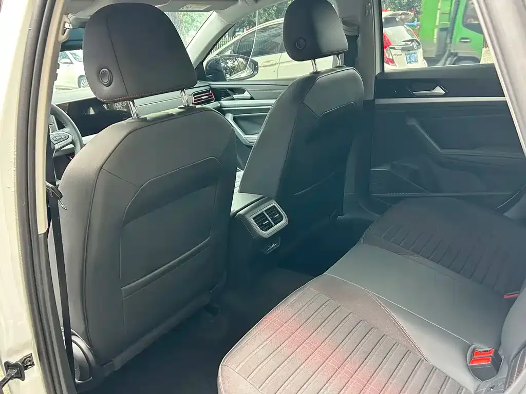 Volkswagen Lavida 2024 из CN, фото 2