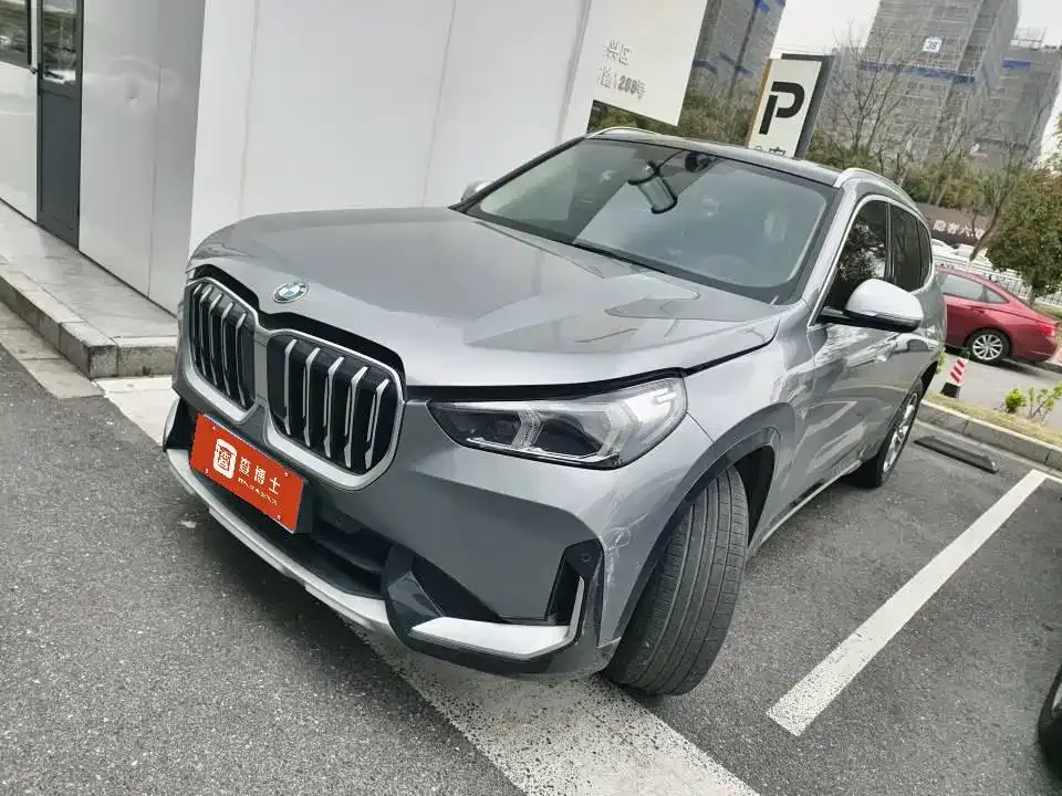 BMW X1 — фото 1