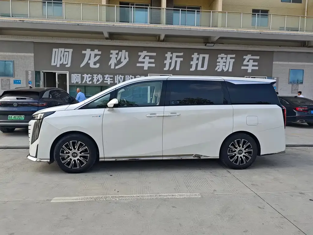 GAC Motor Trumpchi E9 — фото 4