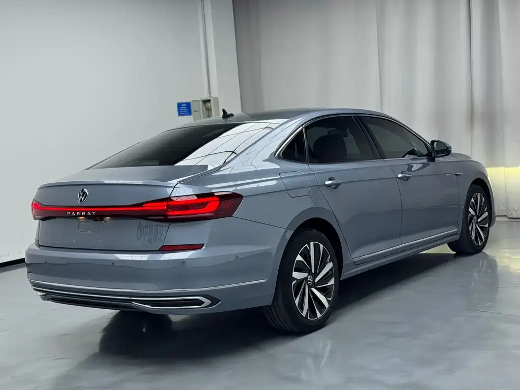 Volkswagen Passat — фото 2