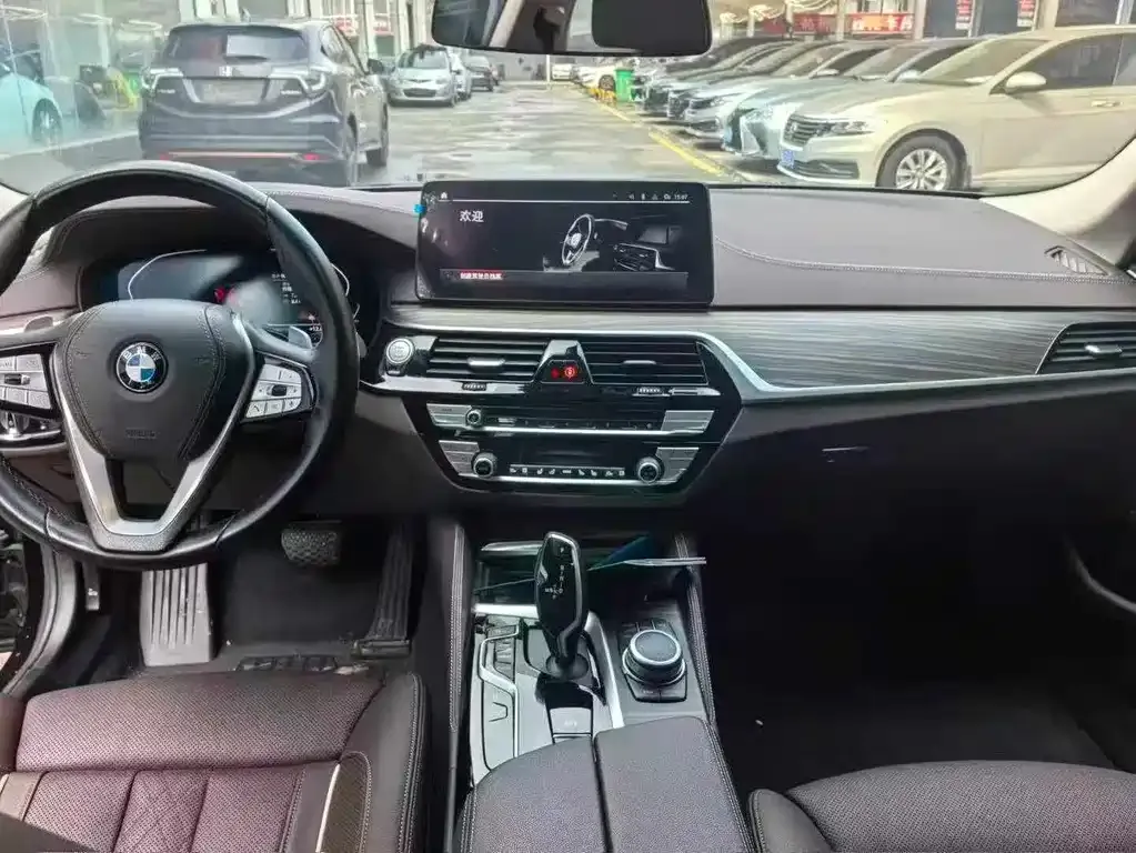 BMW 5 Series — фото 10