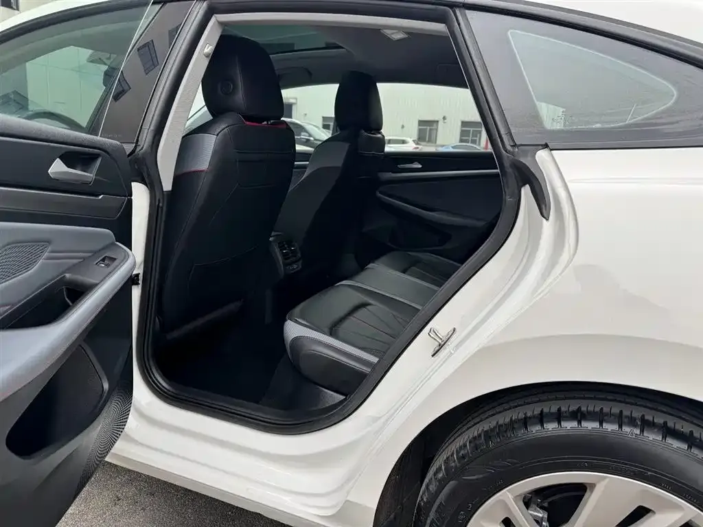 Volkswagen Lamando 2023 из CN, фото 9