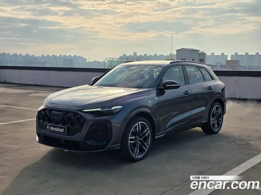 Audi Q5 2025 из KR, фото 2