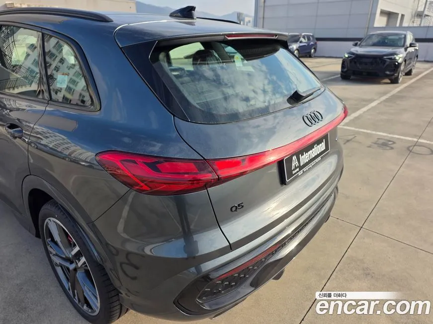 Audi Q5 2025 из KR, фото 7