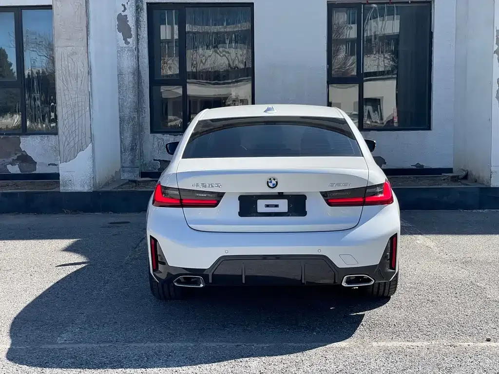 BMW 3 Series 2023 из CN, фото 9