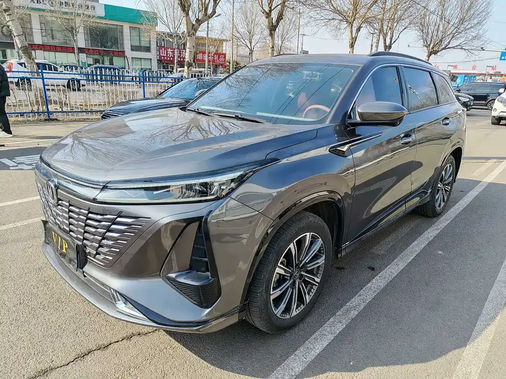 Changan CS75PLUS — фото 1
