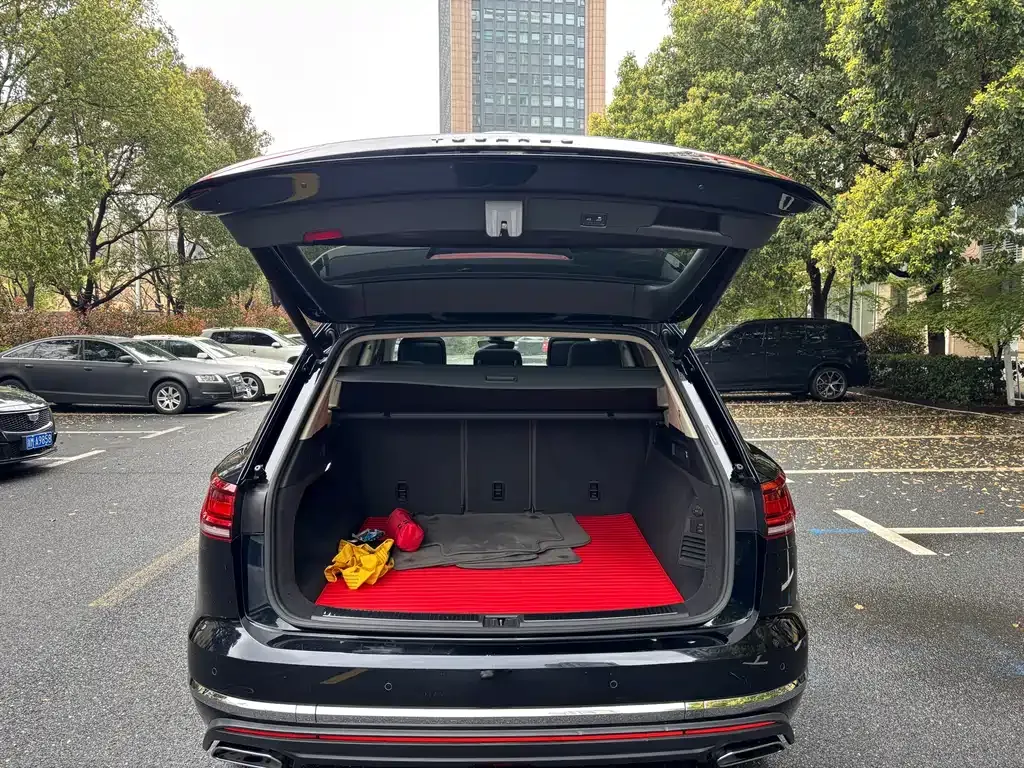 Volkswagen Touareg 2021 из CN, фото 10