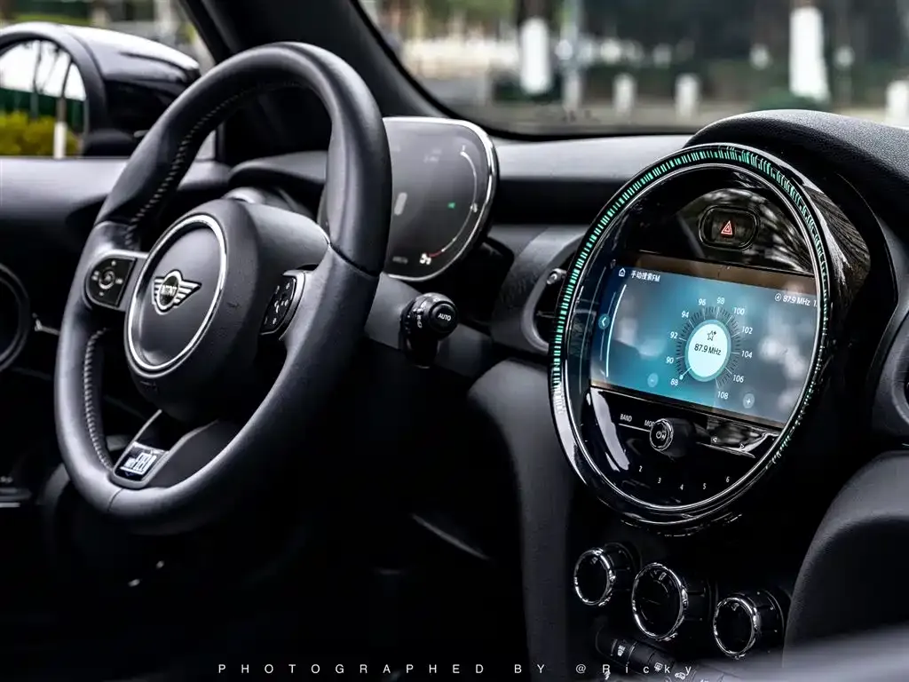 MINI Cooper (3-door) 2024 из CN, фото 8