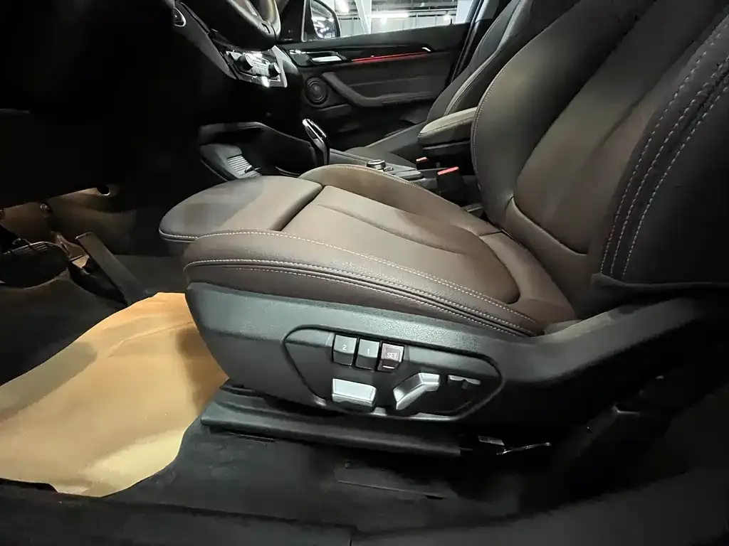 BMW X1 2022 из CN, фото 2