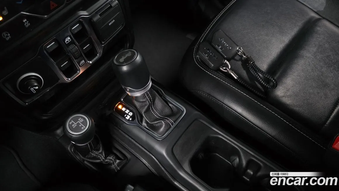 Jeep Wrangler 2021 из KR, фото 10