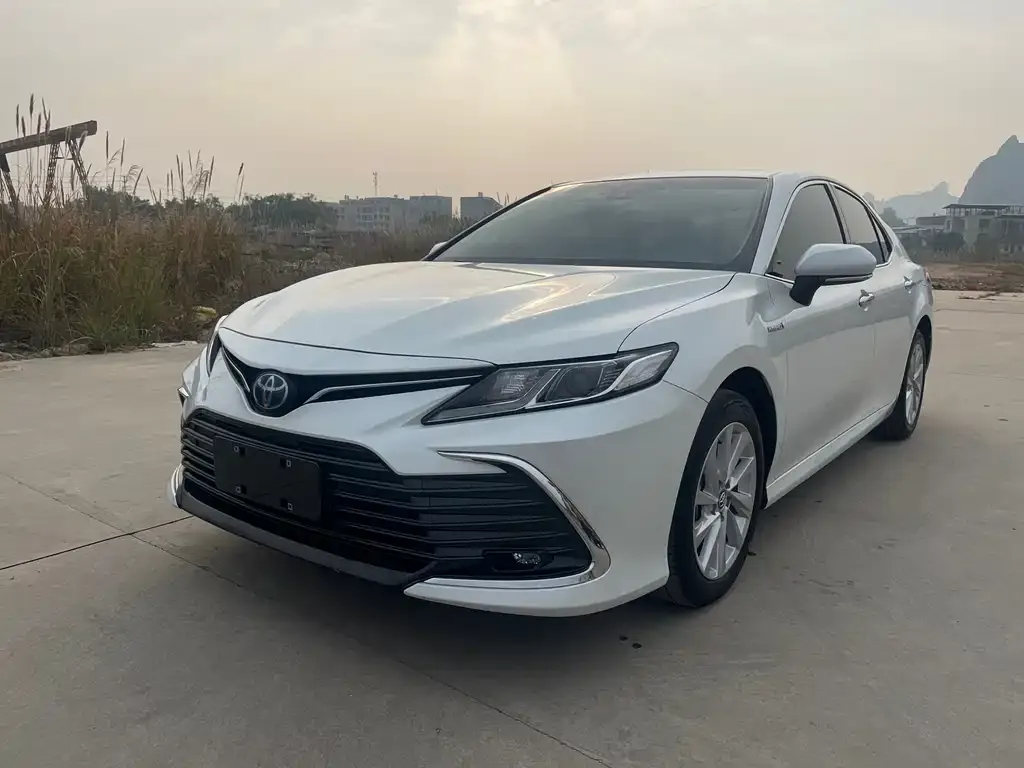 Toyota Camry 2023 из CN, фото 1