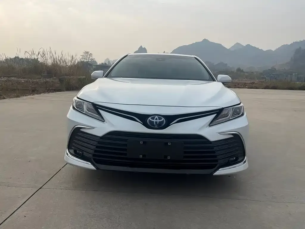 Toyota Camry 2023 из CN, фото 5