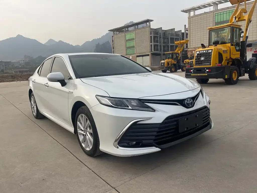 Toyota Camry 2023 из CN, фото 3