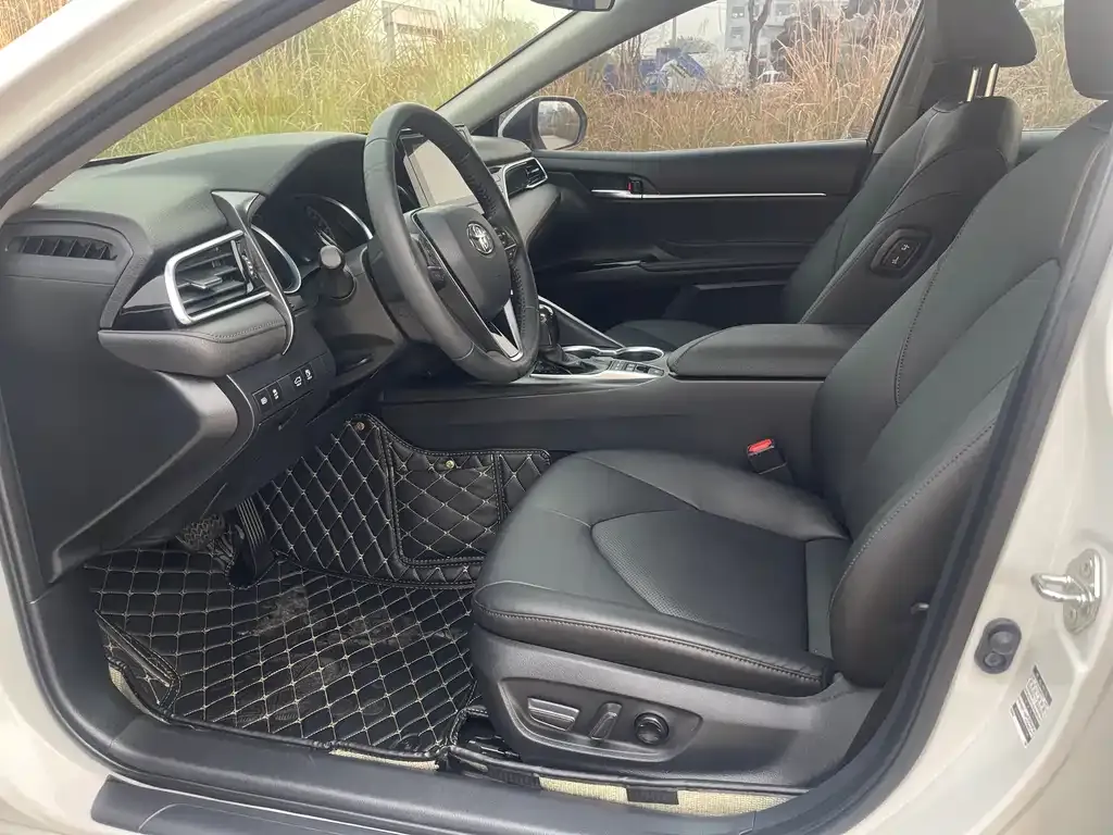 Toyota Camry 2023 из CN, фото 9