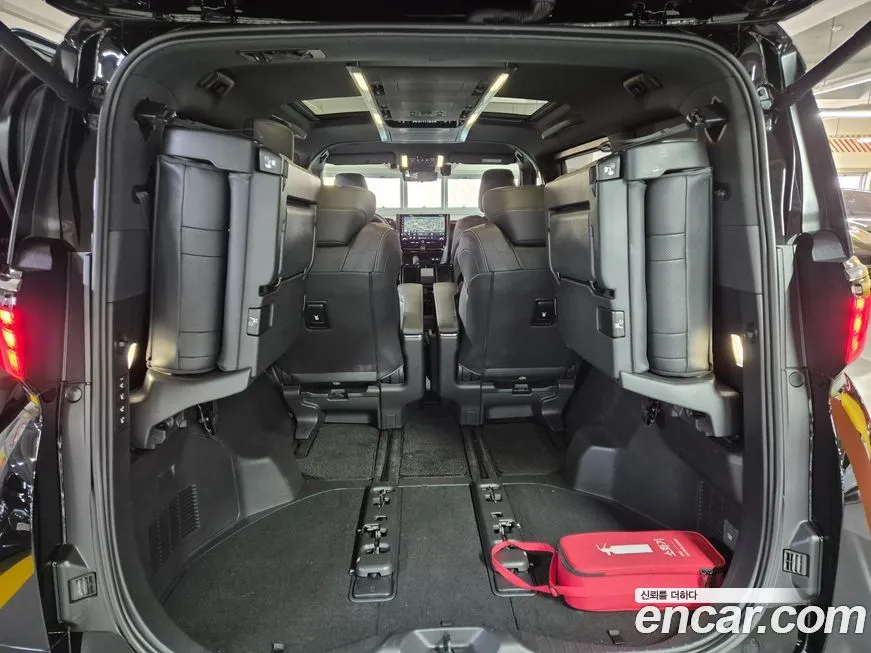 Toyota Alphard 2024 из KR, фото 10