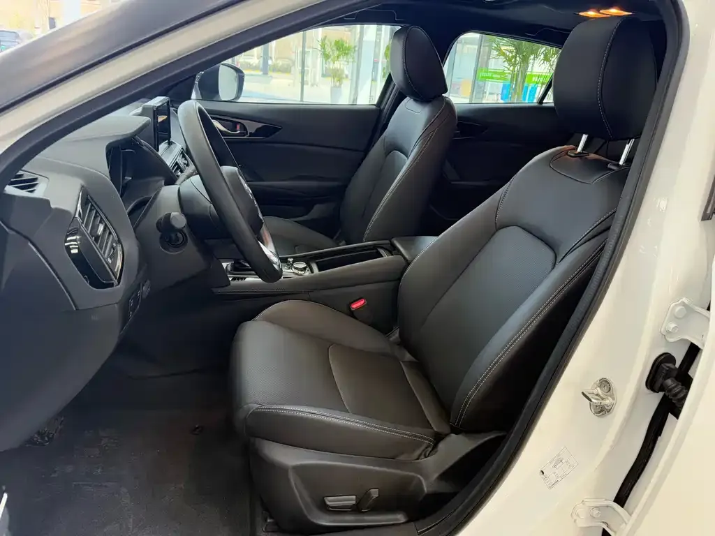 Mazda CX-4 — фото 10