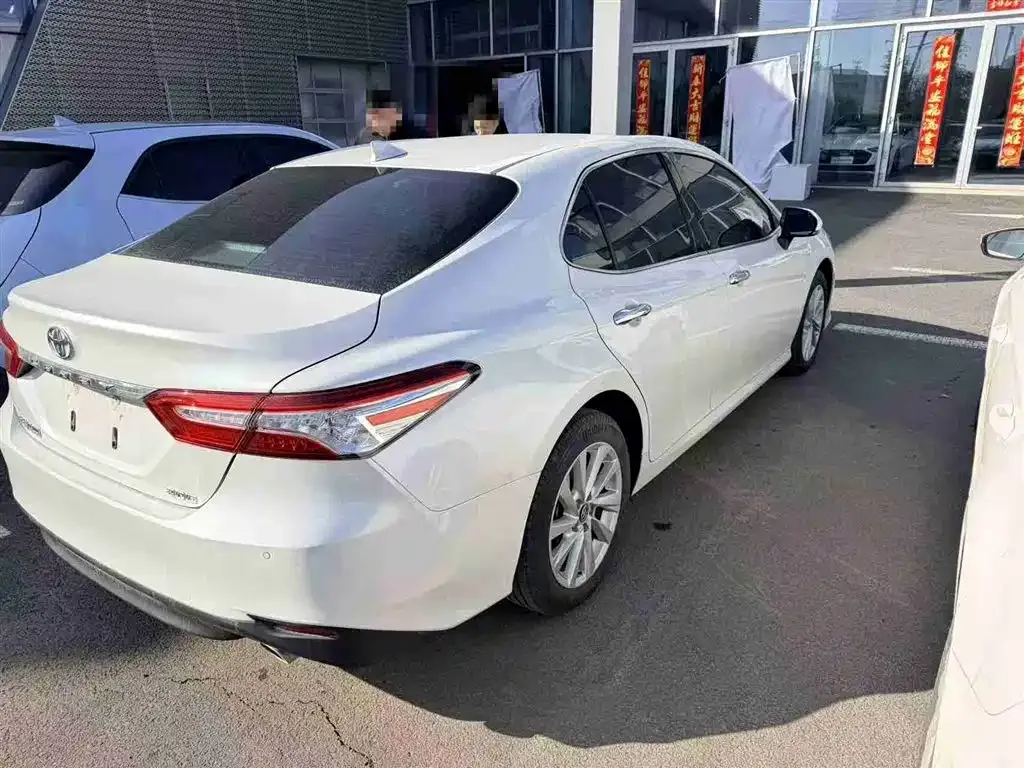 Toyota Camry 2023 из CN, фото 4