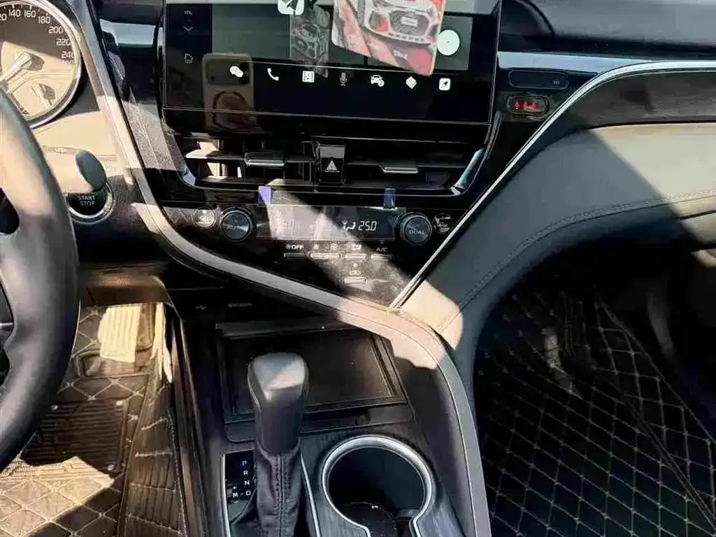 Toyota Camry 2023 из CN, фото 6