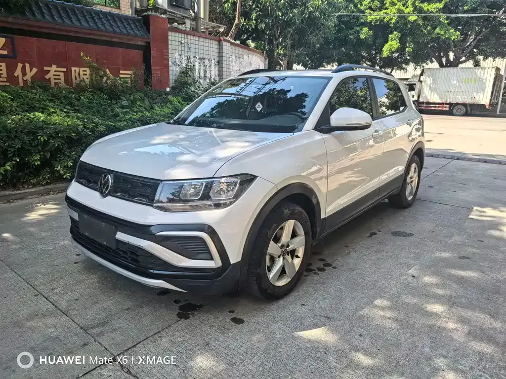 Volkswagen T-Cross — фото 1