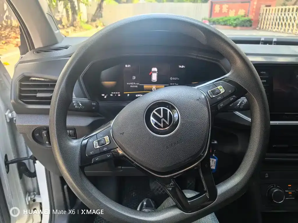 Volkswagen T-Cross — фото 4