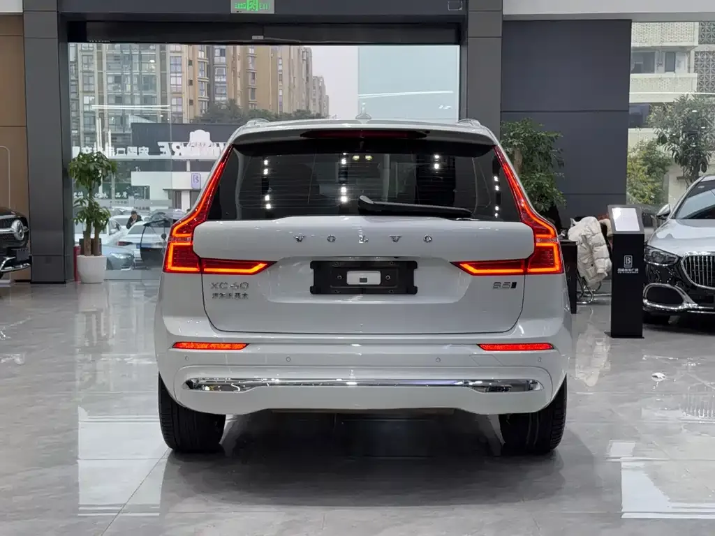 Volvo XC60 2022 из CN, фото 9