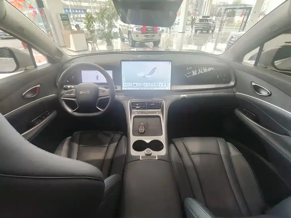 BYD Hiace 07 DM-i — фото 4