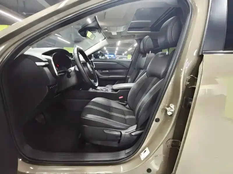 Mazda CX-50 2023 из CN, фото 7