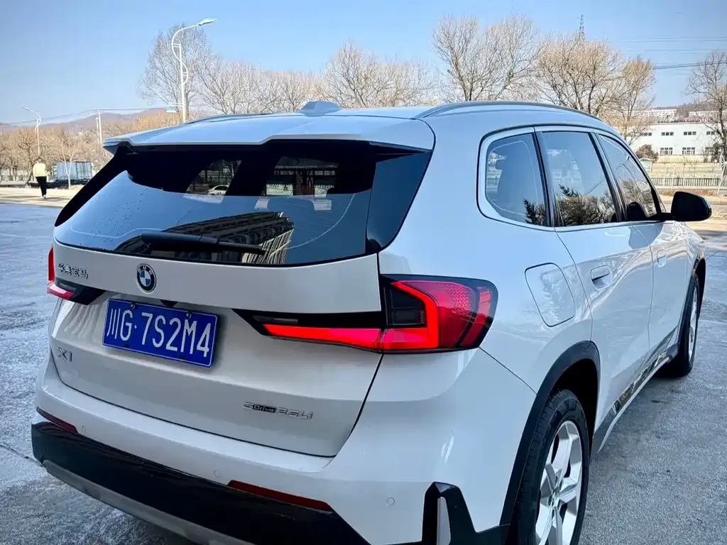BMW X1 — фото 10