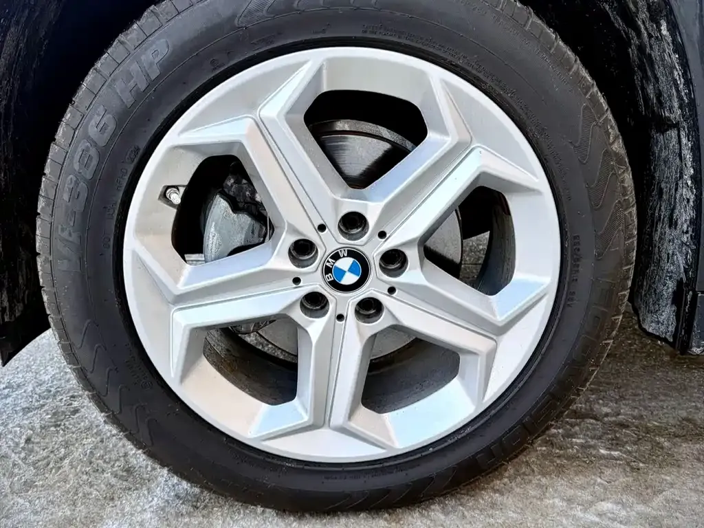 BMW X1 — фото 6