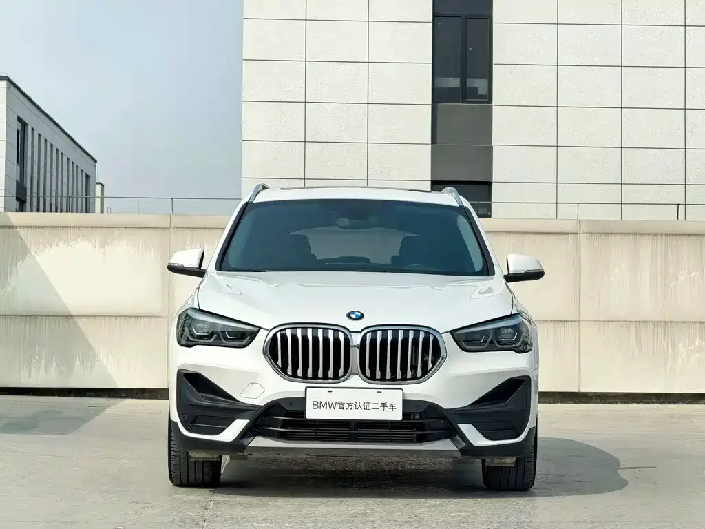 BMW X1 — фото 8