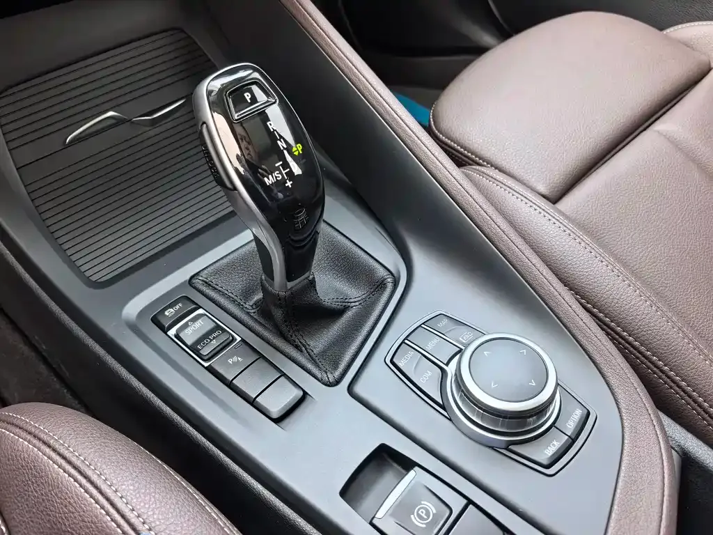BMW X1 — фото 10