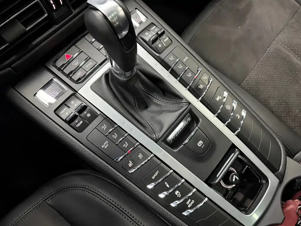 Porsche Macan 2021 из CN, фото 4