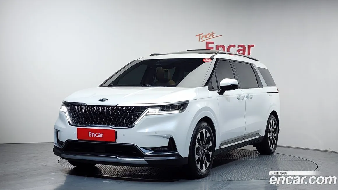 Kia Carnival — фото 1