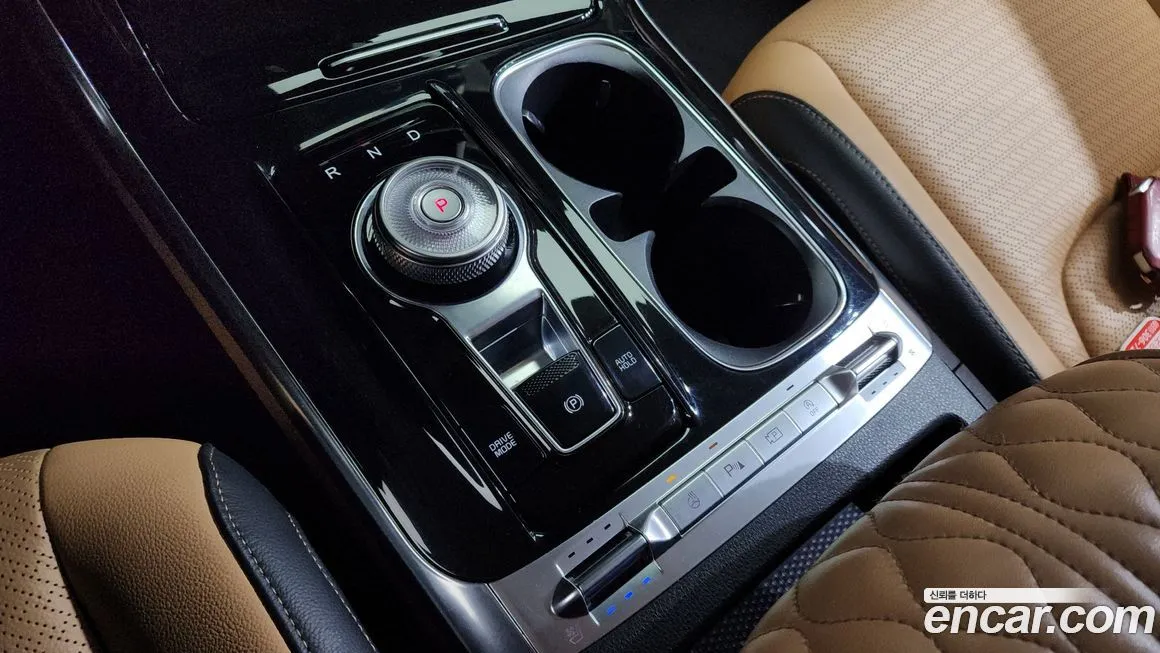 Kia Carnival — фото 10