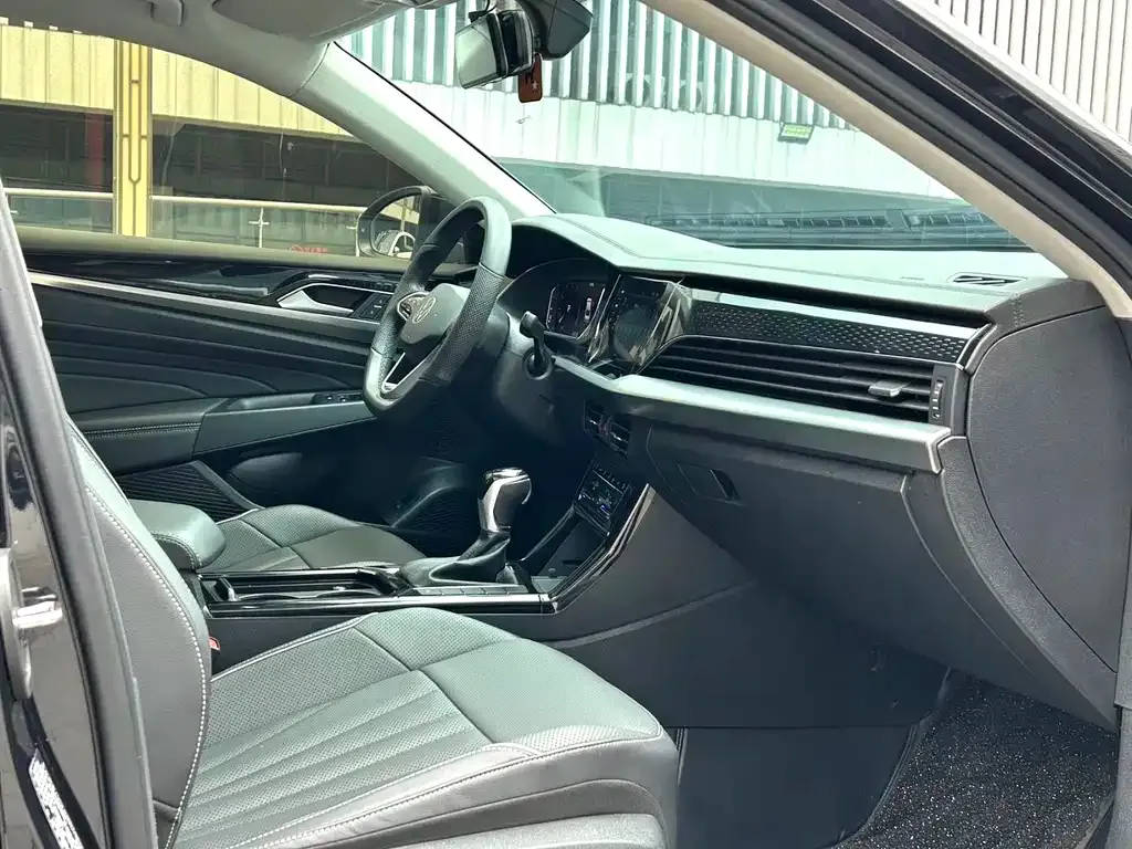 Volkswagen Passat — фото 2