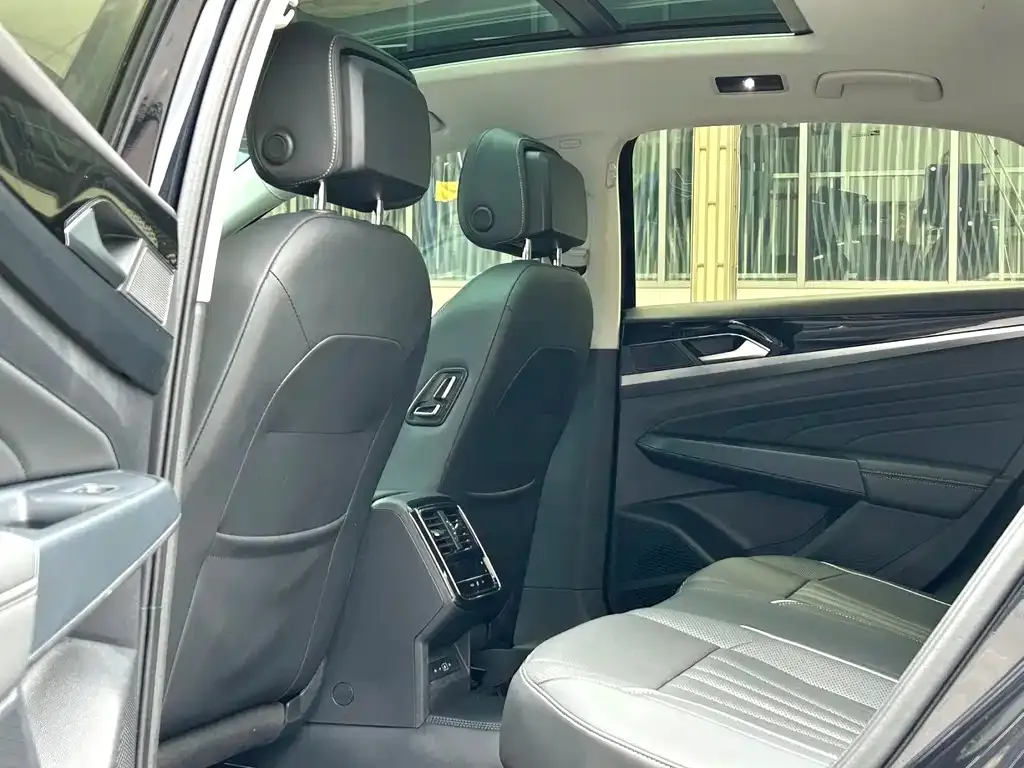 Volkswagen Passat — фото 8