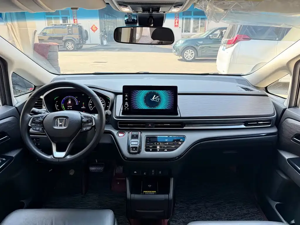 Honda Elysion 2022 из CN, фото 4