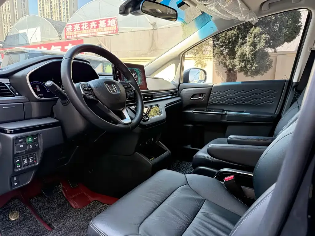 Honda Elysion 2022 из CN, фото 2