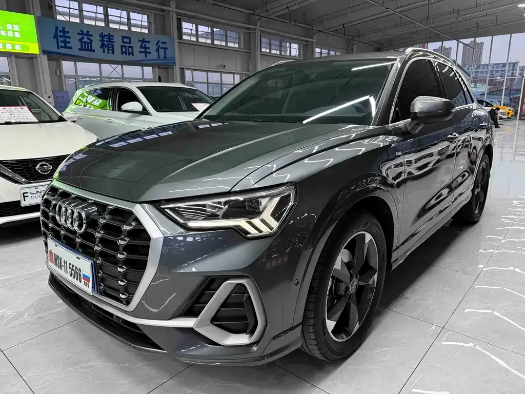 Audi Q3 2023 из CN, фото 1
