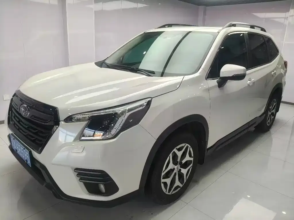 Subaru Forester — фото 1