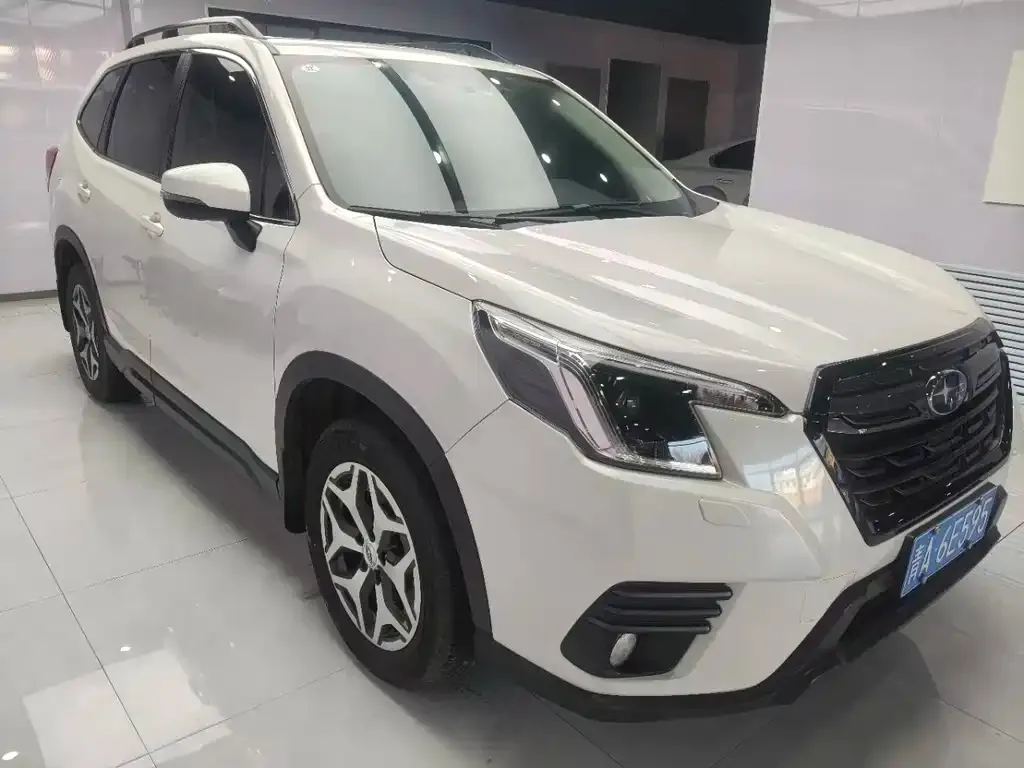 Subaru Forester — фото 4