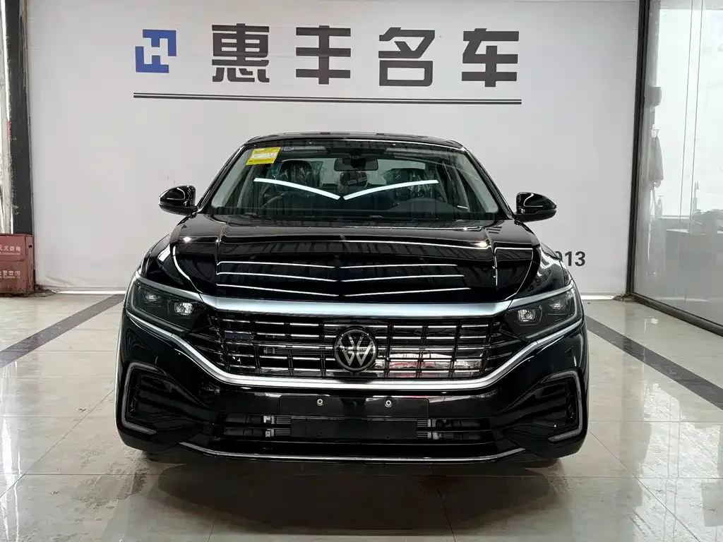 Volkswagen Passat New Energy — фото 5