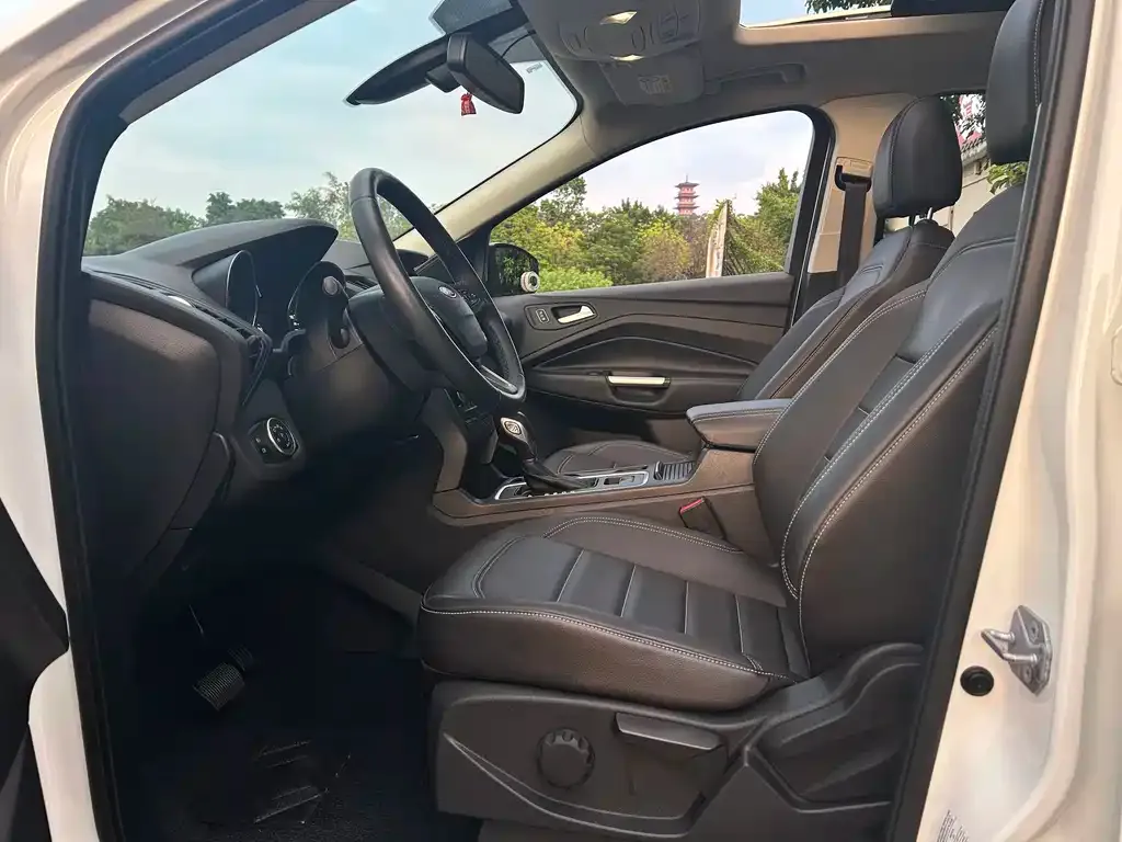 Ford Kuga 2021 из CN, фото 7
