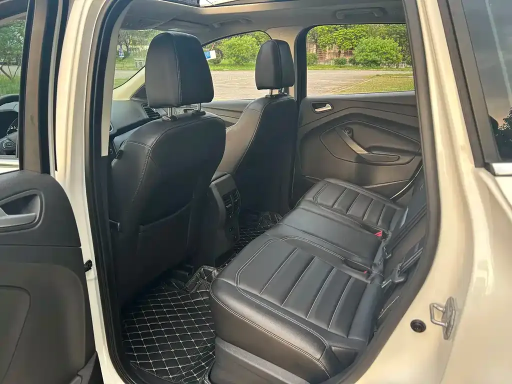 Ford Kuga 2021 из CN, фото 10
