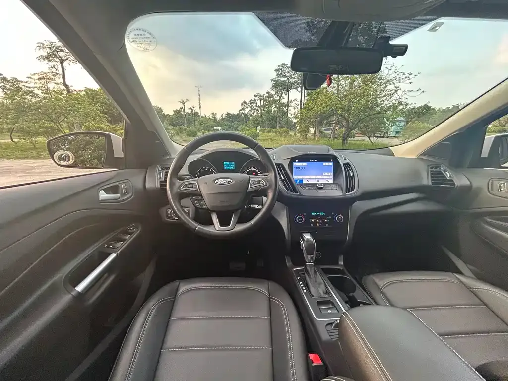 Ford Kuga 2021 из CN, фото 2